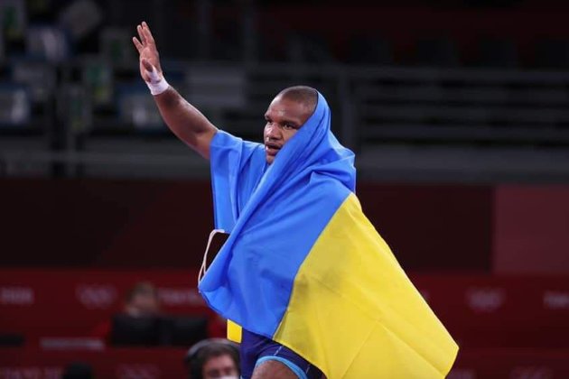 На олімпійського чемпіона Жана Беленюка в центрі Києва накинулися з расистськими коментарями