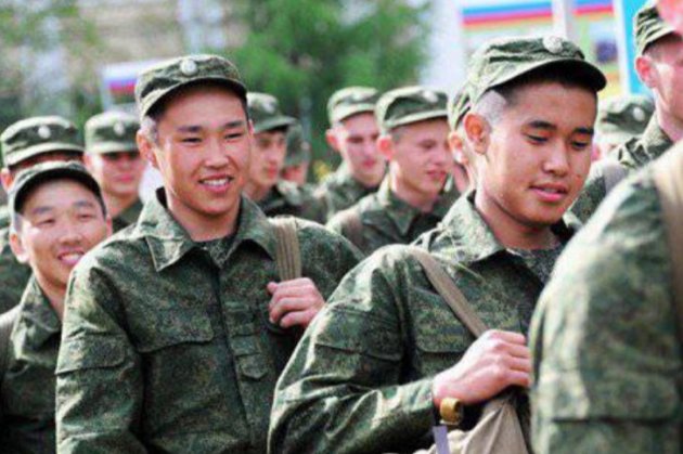 Росія намагається залучити до війни проти України громадян країн Центральної Азії — розвідка