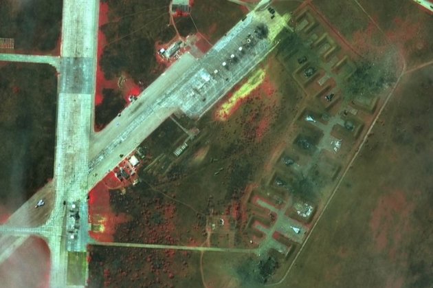 Половина бойових літаків чорноморського флоту рф виведено з ладу після удару по аеродрому «Саки» — Reuters