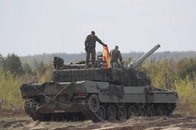 Іспанія передумала передавати Україні танки Leopard 2А4