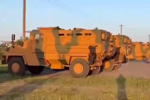 Українські морські піхотинці отримали турецькі бронемашини Kirpi (відео)