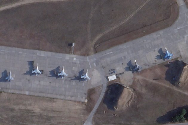 Як виглядає аеродром «Бельбек» після повідомлень про вибухи: супутникові фото