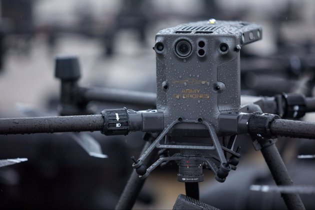 «Армія дронів»: перші безпілотники Fly Eye та DJI Matrice вже в Україні (фото)