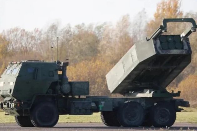 Україна робить дерев'яні копії систем HIMARS, «виманюючи» російські ракети — ЗМІ