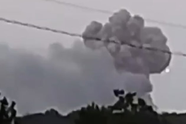 У Бєлгородській області горить склад з боєприпасами (відео)