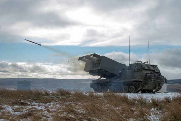 «Британія обіцяла — Британія виконала»: в Україну прибули нові M270 MLRS