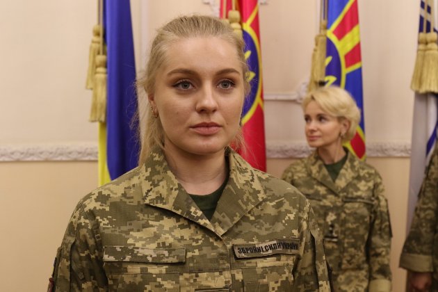 Міноборони затвердило жіночу літню військову форму: як вона виглядає (фото)