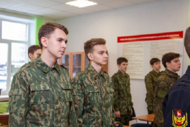 Окупанти вивозять українських підлітків до військових таборів в росії — ЦНС