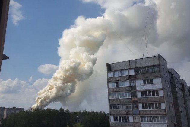 Під Москвою сталася масштабна пожежа: горить акумуляторний завод (відео)