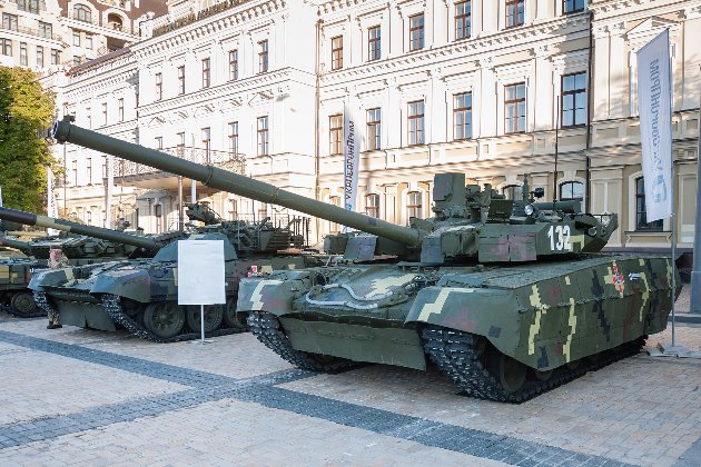 Третя танкова бригада вперше показала український танк «Оплот» (фото)