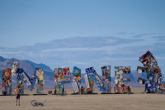 Українську інсталяцію з руїн Iʼm Fine презентували на фестивалі Burning Man (фото)