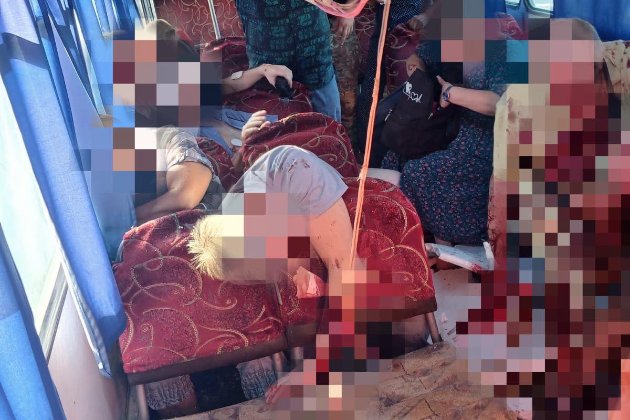 Росіяни дроном атакували маршрутку в Херсоні: є загиблі та поранені