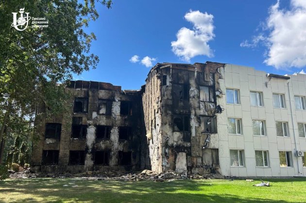 Через російські обстріли Сумський державний університет втратив 60 тис. книжок