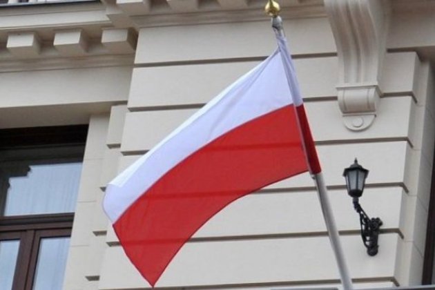 Між МЗС Польщі та офісом президента спалахнув конфлікт на тлі наказів Навроцького