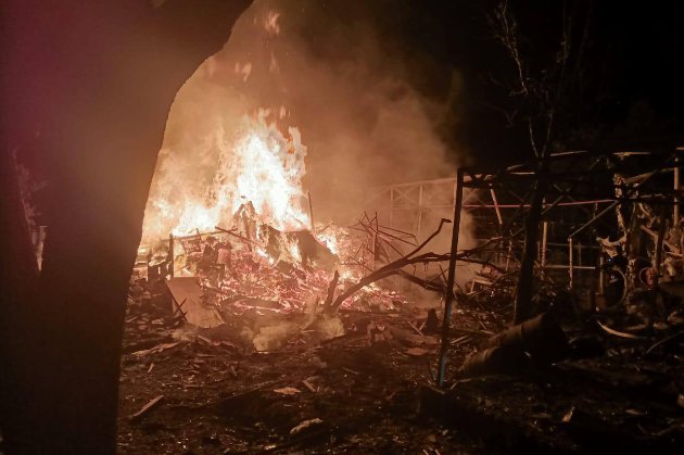 Атака на Бучу та Ірпінь 8 серпня: десятки вибухів, є поранені та пожежі (відео)