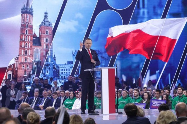 Кароль Навроцький офіційно став новим президентом Польщі. Раніше він обіцяв не пускати Україну в НАТО