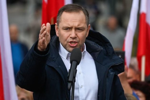 Навроцький закликає Сейм заборонити «бандерівський прапор» у Польщі