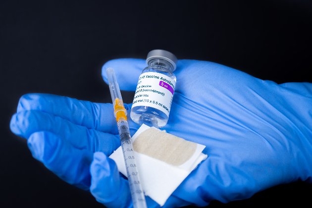 Ефективність вакцин проти важкої форми «Дельта»-штаму зменшується лише перші два місяці