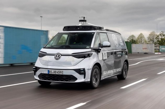 Volkswagen та Argo AI показали першу модель безпілотного мікроавтобуса ID Buzz