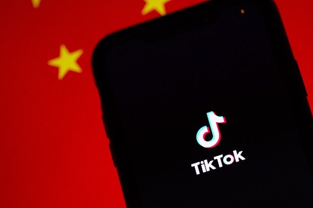 Китайский аналог TikTok установил для подростков лимит пользования платформой