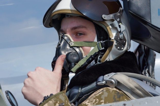 Авіація ЗСУ вдарила по 13 скупченнях окупантів та техніки на Луганщині — Гайдай