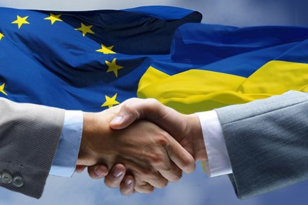 В Україні з 1 жовтня запустять «митний безвіз»: що це означає