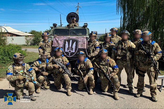 «Йдемо далі»: Спецназ СБУ показав фото зі звільненого Куп'янська