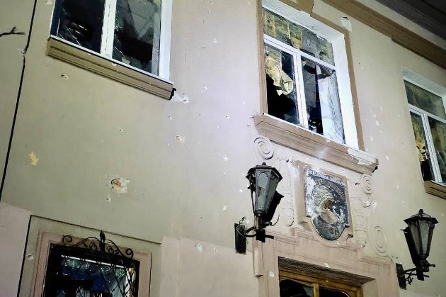 Окупанти шість разів за ніч обстріляли Дніпропетровщину (фото)