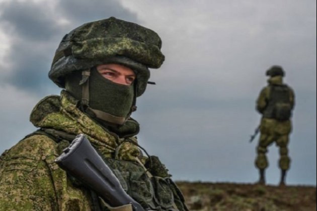 Росіяни зводять укріплення на межі Криму і Херсонської області 