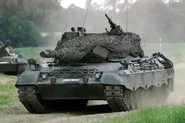 В Україну прибули перші 10 танків Leopard 1 від трьох європейських країн