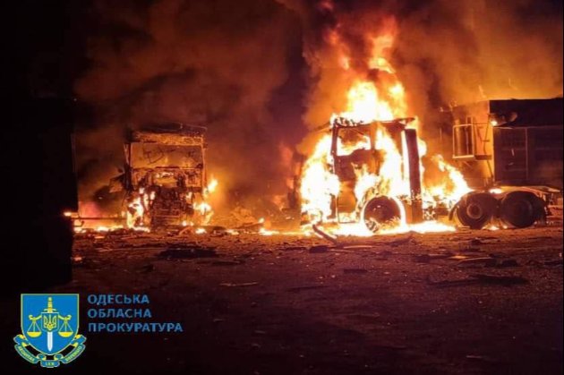 Оприлюднені фото наслідків удару дронів по Одеській області 
