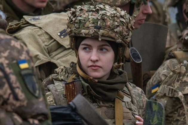 Для жінок на військовому обліку обмежать виїзд з України: у ДПСУ заперечили (оновлено)