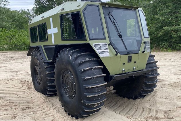 На озброєнні ЗСУ з'явився унікальний всюдихід-амфібія: що про нього відомо