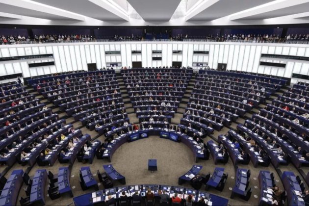 Європарламент закликає зняти обмеження на удари західною зброєю по росії