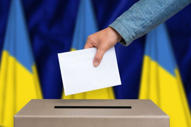 Дедалі більше українців підтримують вибори після припинення вогню — опитування