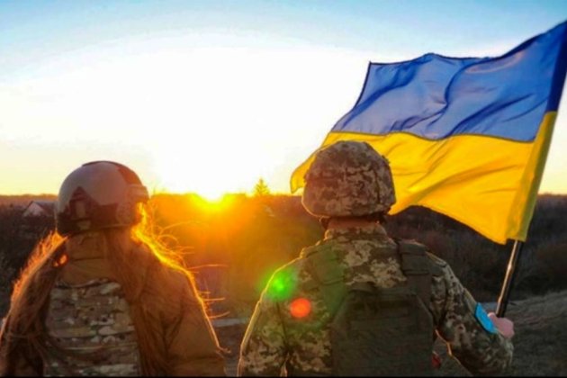 Більш як половина українських чоловіків і жінок готові збройно захищати країну — опитування