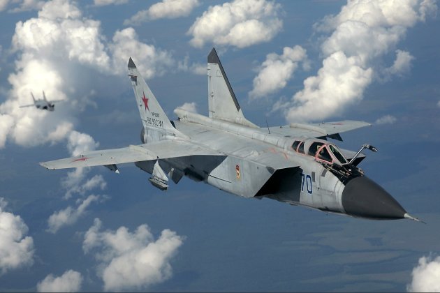 В Естонії показали, як саме російські винищувачі рухалися над країною, після заперечень москви