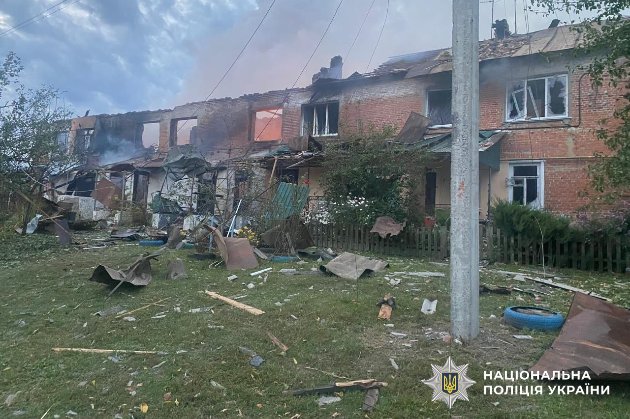 На Сумщині росіяни вдарили по будинку, в якому жило подружжя та двоє дітей: усі загинули