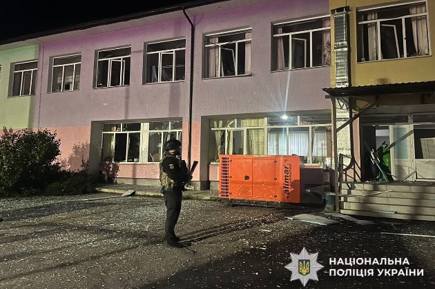 Загинули двоє маленьких дітей та жінка: російський дрон влучив у будинок у Глевасі
