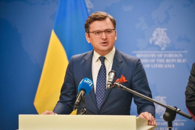 Україна планує приєднатися до санкцій ЄС проти Білорусі. Але обмежувати торгівлю не буде