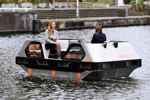 В Амстердамі запустили безпілотне водне таксі
