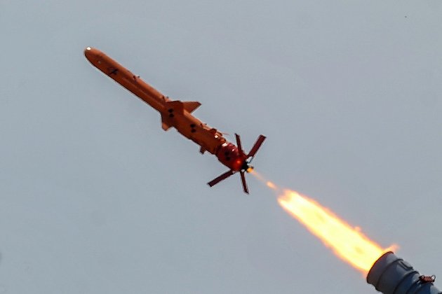 Путін дограється, що українські ракети будуть спрямовані на Москву — Арестович
