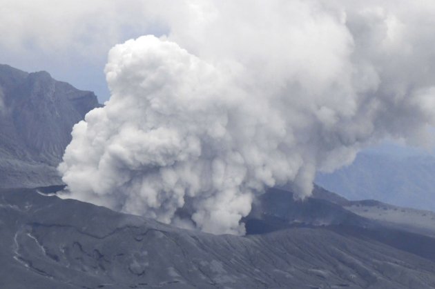 В Японії почав вивергатися вулкан Асо (відео)