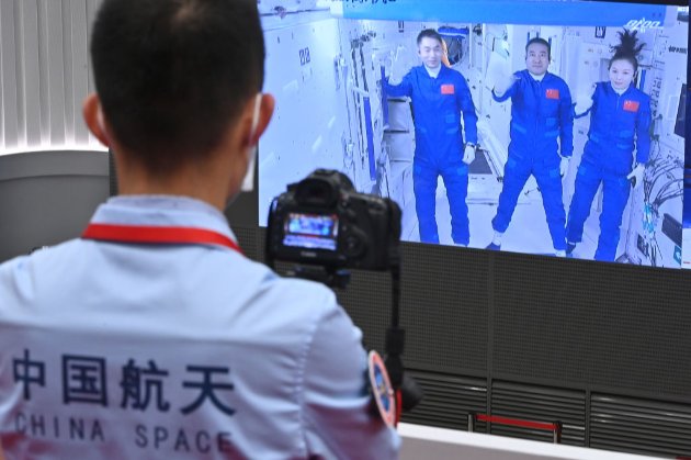 16 октября стартовала самая длительная космическая миссия в истории Китая (видео)