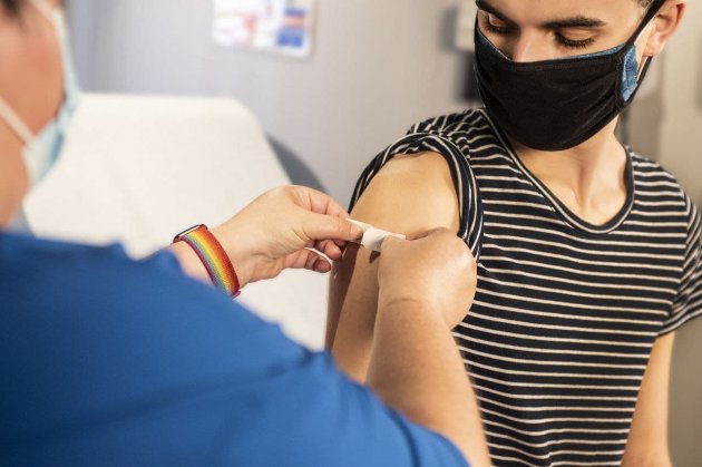Австралійські вчені розробили пластир, який вакцинує проти коронавірусу