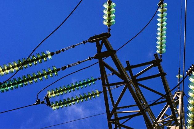 «Підготуйтесь до тривалої відсутності електрики». Жителів Київщини попередили про масштабні проблеми зі світлом