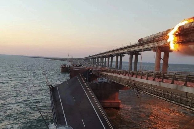 Окупанти частково відновили автомобільний рух по Кримському мосту