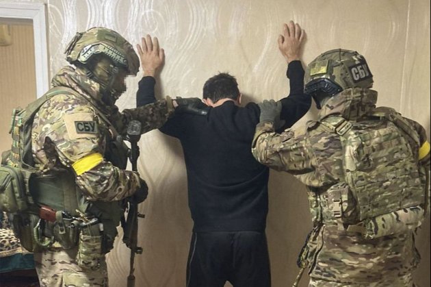 СБУ затримала агента кремля, який шпигував за HIMARS та М777 та корегував удари по Нікополю