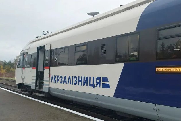 Укрзалізниця подовжила маршрут нового рейсу з Варшави до Чернівців