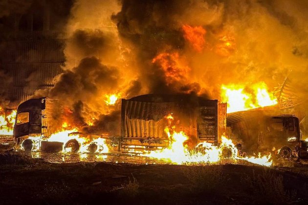 У ніч на 9 жовтня росіяни масовано атакували Одещину: горіли порт і житлові будинки (фото)